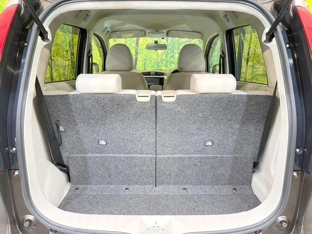 積み下ろしのしやすいデッキにはたっぷりと荷物を積み込んでいただけます。遊びから仕事まで、様々なシーンで頼れます♪