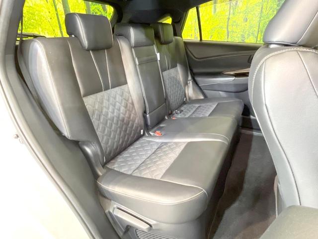 広々とした２列目シートは居住性が高く、居心地も快適！友達や家族とのお出かけにぴったりです。ベビーシートやチャイルドシート使用時も快適にお過ごしいただける十分な空間を確保しています。