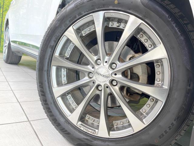 【１８インチアルミホイール】外観にマッチしたアルミホイールを装着しております。各種アルミホイールや、スタッドレスタイヤも取扱いしております。是非ご相談ください♪