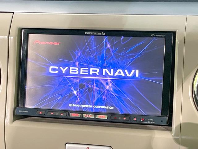 アルトラパン Ｘセレクション　禁煙車　シートヒーター　スマートキー　ＨＩＤヘッド　ＥＴＣ　純正１４インチアルミ　オートライト　オートエアコン　Ｂｌｕｅｔｏｏｔｈ　ＣＤ　ＤＶＤ再生　フルセグ（3枚目）