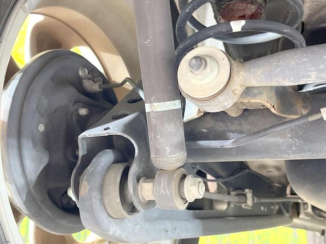 アルトラパン Ｘセレクション　禁煙車　シートヒーター　スマートキー　ＨＩＤヘッド　ＥＴＣ　純正１４インチアルミ　オートライト　オートエアコン　Ｂｌｕｅｔｏｏｔｈ　ＣＤ　ＤＶＤ再生　フルセグ（19枚目）