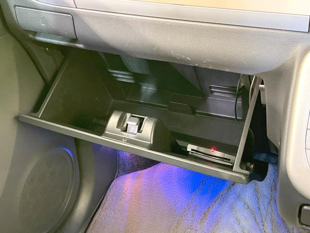 アルトラパン Ｘセレクション　禁煙車　シートヒーター　スマートキー　ＨＩＤヘッド　ＥＴＣ　純正１４インチアルミ　オートライト　オートエアコン　Ｂｌｕｅｔｏｏｔｈ　ＣＤ　ＤＶＤ再生　フルセグ（46枚目）