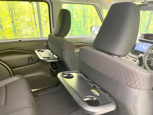 ソリオバンディット ハイブリッドＭＶ　メーカーナビ　　全周囲カメラ　両側電動ドア　衝突被害軽減システム　レーダークルーズ　コーナーセンサー　スマートキー　ＬＥＤヘッド　純正１５インチアルミ　オートハイビーム　車線逸脱警報　オートライト（61枚目）