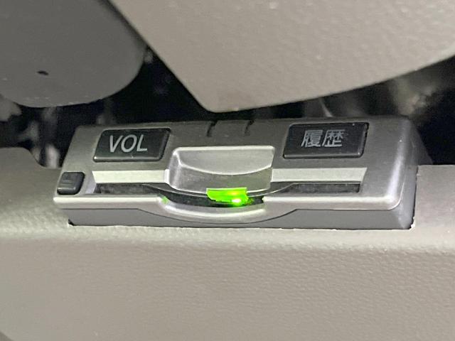 エブリイワゴン ＰＺターボスペシャル　両側電動ドア　禁煙車　ＨＩＤヘッド　ＥＴＣ　純正１４インチアルミ　オートエアコン　ＣＤ　ＤＶＤ再生　フルセグ　ＨＩＤフォグ（5枚目）