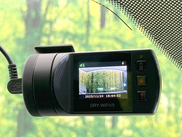 デミオ １３Ｓツーリング　Ｌパッケージ　バックカメラ　衝突被害軽減システム　レーダークルーズ　禁煙車　ハーフレザーシート　ドラレコ　コーナーセンサー　スマートキー　ＬＥＤヘッド　ＥＴＣ　純正１５インチアルミ　車線逸脱警報　オートライト（7枚目）