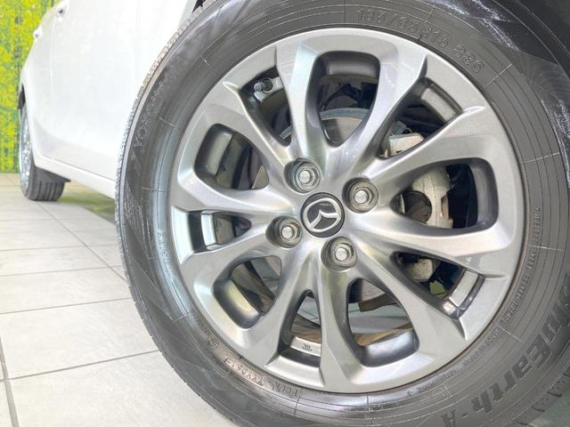 デミオ １３Ｓツーリング　Ｌパッケージ　バックカメラ　衝突被害軽減システム　レーダークルーズ　禁煙車　ハーフレザーシート　ドラレコ　コーナーセンサー　スマートキー　ＬＥＤヘッド　ＥＴＣ　純正１５インチアルミ　車線逸脱警報　オートライト（13枚目）