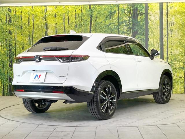 ヴェゼル ｅ：ＨＥＶ　Ｚ　純正９型ナビ　バックカメラ　衝突被害軽減システム　禁煙車　電動リアゲート　ハーフレザーシート　コーナーセンサー　ＬＥＤヘッド　ビルトインＥＴＣ　純正１８インチアルミ　車線逸脱警報　オートライト（17枚目）