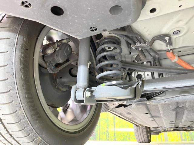 ヴェゼル ｅ：ＨＥＶ　Ｚ　純正９型ナビ　バックカメラ　衝突被害軽減システム　禁煙車　電動リアゲート　ハーフレザーシート　コーナーセンサー　ＬＥＤヘッド　ビルトインＥＴＣ　純正１８インチアルミ　車線逸脱警報　オートライト（20枚目）