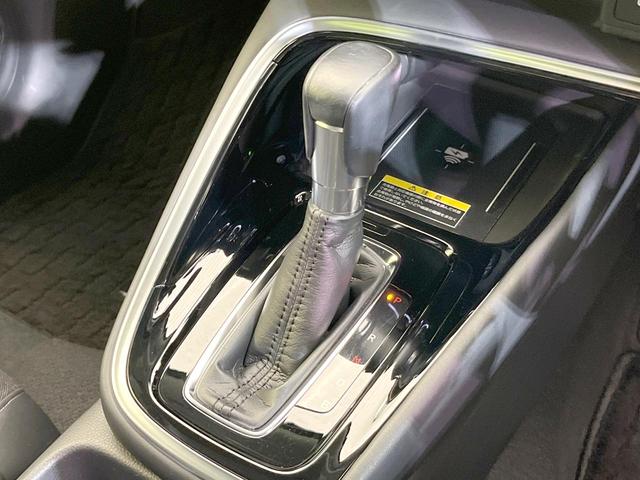 ヴェゼル ｅ：ＨＥＶ　Ｚ　純正９型ナビ　バックカメラ　衝突被害軽減システム　禁煙車　電動リアゲート　ハーフレザーシート　コーナーセンサー　ＬＥＤヘッド　ビルトインＥＴＣ　純正１８インチアルミ　車線逸脱警報　オートライト（21枚目）