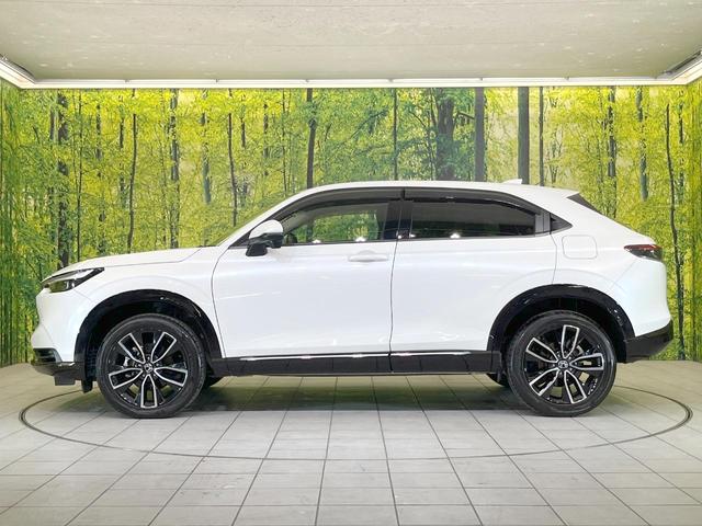 ヴェゼル ｅ：ＨＥＶ　Ｚ　純正９型ナビ　バックカメラ　衝突被害軽減システム　禁煙車　電動リアゲート　ハーフレザーシート　コーナーセンサー　ＬＥＤヘッド　ビルトインＥＴＣ　純正１８インチアルミ　車線逸脱警報　オートライト（25枚目）