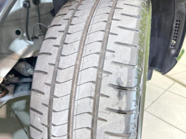 ヴェゼル ｅ：ＨＥＶ　Ｚ　純正９型ナビ　バックカメラ　衝突被害軽減システム　禁煙車　電動リアゲート　ハーフレザーシート　コーナーセンサー　ＬＥＤヘッド　ビルトインＥＴＣ　純正１８インチアルミ　車線逸脱警報　オートライト（36枚目）