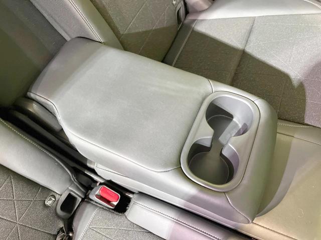 ヴェゼル ｅ：ＨＥＶ　Ｚ　純正９型ナビ　バックカメラ　衝突被害軽減システム　禁煙車　電動リアゲート　ハーフレザーシート　コーナーセンサー　ＬＥＤヘッド　ビルトインＥＴＣ　純正１８インチアルミ　車線逸脱警報　オートライト（40枚目）