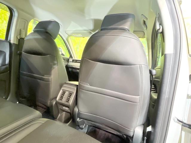 ヴェゼル ｅ：ＨＥＶ　Ｚ　純正９型ナビ　バックカメラ　衝突被害軽減システム　禁煙車　電動リアゲート　ハーフレザーシート　コーナーセンサー　ＬＥＤヘッド　ビルトインＥＴＣ　純正１８インチアルミ　車線逸脱警報　オートライト（69枚目）