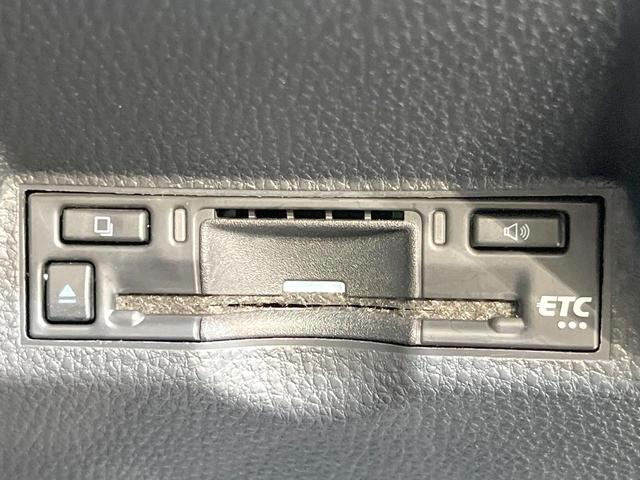 ヤリスクロス Ｚ　全周囲カメラ　衝突被害軽減システム　禁煙車　ハーフレザーシート　パワーシート　ドラレコ　コーナーセンサー　スマートキー　ＬＥＤヘッド　ビルトインＥＴＣ　純正１８インチアルミ　オートハイビーム（5枚目）