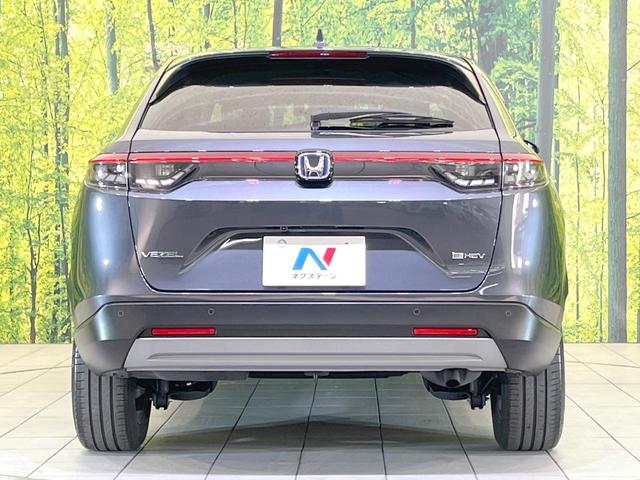 ヴェゼル ｅ：ＨＥＶ　Ｘ　禁煙車　純正９インチナビ　バックモニター　ＥＴＣ　ドライブレコーダー　レーダークルーズコントロール　ＬＥＤヘッド　クリアランスソナー　レーンアシスト　衝突被害軽減システム　オートエアコン　オートライト（15枚目）