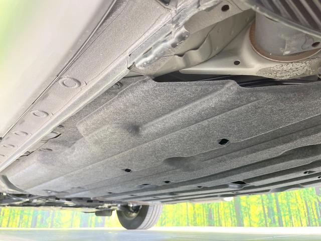 ヴェゼル ｅ：ＨＥＶ　Ｘ　禁煙車　純正９インチナビ　バックモニター　ＥＴＣ　ドライブレコーダー　レーダークルーズコントロール　ＬＥＤヘッド　クリアランスソナー　レーンアシスト　衝突被害軽減システム　オートエアコン　オートライト（33枚目）