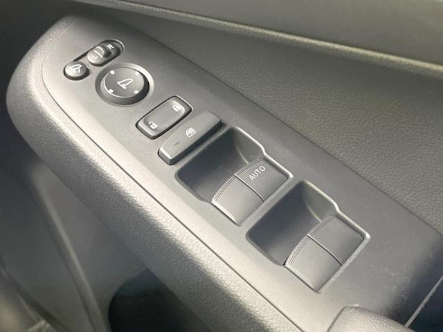 ヴェゼル ｅ：ＨＥＶ　Ｘ　禁煙車　純正９インチナビ　バックモニター　ＥＴＣ　ドライブレコーダー　レーダークルーズコントロール　ＬＥＤヘッド　クリアランスソナー　レーンアシスト　衝突被害軽減システム　オートエアコン　オートライト（48枚目）