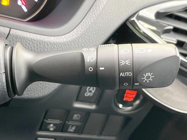 ヴォクシー ＺＳ　煌ＩＩ　禁煙車　両側電動ドア　後席モニター　バックカメラ　衝突被害軽減システム　ドラレコ　コーナーセンサー　スマートキー　ＬＥＤヘッド　ＥＴＣ２．０　クルコン　オートライト　デュアルエアコン（45枚目）