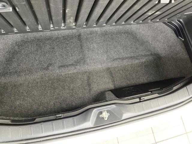 ヴォクシー ＺＳ　煌ＩＩ　禁煙車　両側電動ドア　後席モニター　バックカメラ　衝突被害軽減システム　ドラレコ　コーナーセンサー　スマートキー　ＬＥＤヘッド　ＥＴＣ２．０　クルコン　オートライト　デュアルエアコン（63枚目）