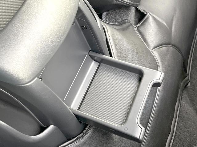 ハイエースバン スーパーＧＬ　ダークプライムＩＩ　禁煙車　ＢＩＧＸ１１型ナビ　全周囲カメラ　両側電動　Ｂｌｕｅｔｏｏｔｈ　ドライブレコーダー　フルセグ　トヨタセーフティーセンス　レーンアシスト　ＥＴＣ　オートハイビーム（66枚目）