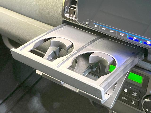 ハイエースバン スーパーＧＬ　ダークプライムＩＩ　禁煙車　ＢＩＧＸ１１型ナビ　全周囲カメラ　両側電動　Ｂｌｕｅｔｏｏｔｈ　ドライブレコーダー　フルセグ　トヨタセーフティーセンス　レーンアシスト　ＥＴＣ　オートハイビーム（68枚目）