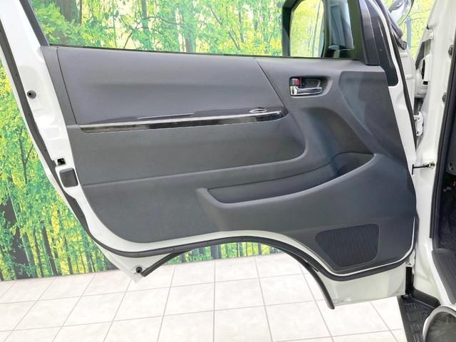 ハイエースバン スーパーＧＬ　ダークプライムＩＩ　禁煙車　ＢＩＧＸ１１型ナビ　全周囲カメラ　両側電動　Ｂｌｕｅｔｏｏｔｈ　ドライブレコーダー　フルセグ　トヨタセーフティーセンス　レーンアシスト　ＥＴＣ　オートハイビーム（69枚目）