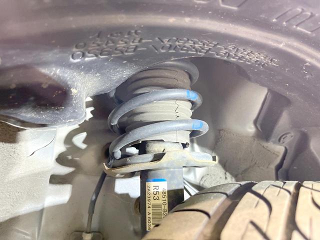 ムーヴ カスタム　ＲＳ　ＳＡ　ターボ　衝突被害軽減システム　禁煙車　スマートキー　ＨＩＤヘッド　ＥＴＣ　純正１５インチアルミ　オートライト　オートエアコン　ＣＤ（19枚目）