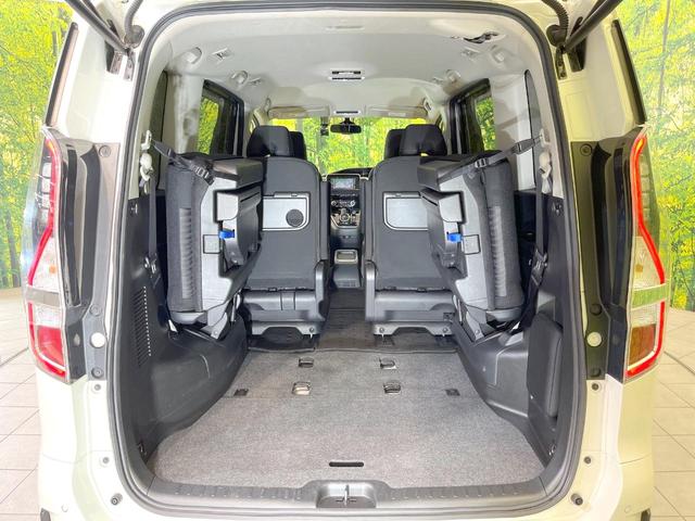 セレナ ｅ－パワー　ハイウェイスターＶ　禁煙車　両側電動ドア　純正ＳＤナビ　全周囲カメラ　衝突被害軽減システム　ドラレコ　コーナーセンサー　スマートキー　ＬＥＤヘッド　ビルトインＥＴＣ　純正１５インチアルミ　オートハイビーム（11枚目）