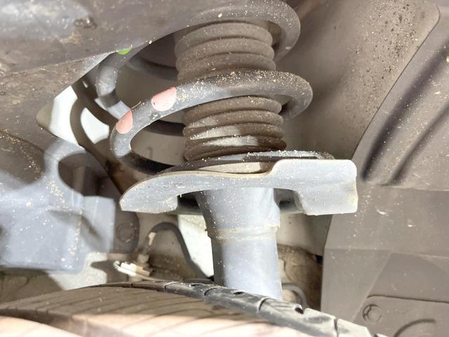 セレナ ｅ－パワー　ハイウェイスターＶ　禁煙車　両側電動ドア　純正ＳＤナビ　全周囲カメラ　衝突被害軽減システム　ドラレコ　コーナーセンサー　スマートキー　ＬＥＤヘッド　ビルトインＥＴＣ　純正１５インチアルミ　オートハイビーム（38枚目）