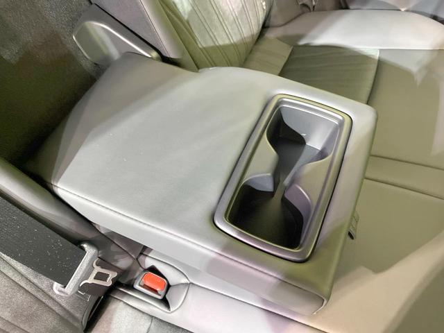 ハリアーハイブリッド Ｚ　禁煙車　全周囲カメラ　衝突被害軽減システム　電動リアゲート　ハーフレザーシート　パワーシート　コーナーセンサー　スマートキー　ＬＥＤヘッド　ＥＴＣ２．０　純正１９インチアルミ　オートハイビーム（38枚目）