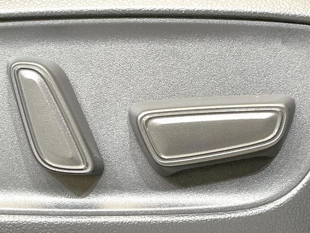 ハリアーハイブリッド Ｚ　禁煙車　全周囲カメラ　衝突被害軽減システム　電動リアゲート　ハーフレザーシート　パワーシート　コーナーセンサー　スマートキー　ＬＥＤヘッド　ＥＴＣ２．０　純正１９インチアルミ　オートハイビーム（45枚目）