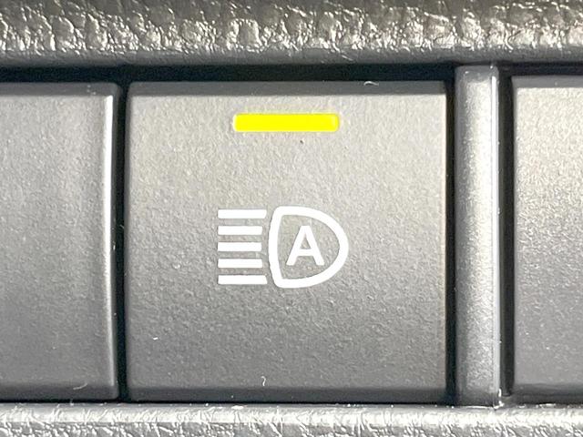 ハリアーハイブリッド Ｚ　禁煙車　全周囲カメラ　衝突被害軽減システム　電動リアゲート　ハーフレザーシート　パワーシート　コーナーセンサー　スマートキー　ＬＥＤヘッド　ＥＴＣ２．０　純正１９インチアルミ　オートハイビーム（48枚目）