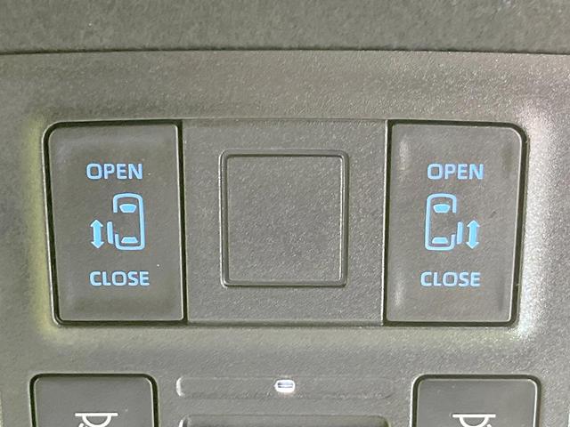 ヴォクシー ハイブリッドＳ－Ｚ　両側電動ドア　バックカメラ　衝突被害軽減システム　レーダークルーズ　禁煙車　ハーフレザーシート　コーナーセンサー　スマートキー　ＥＴＣ２．０　純正１７インチアルミ　オートハイビーム（5枚目）