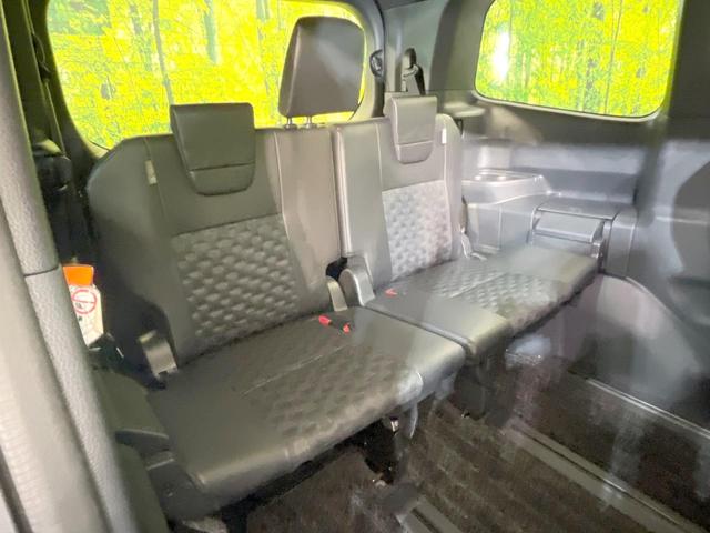 ヴォクシー ハイブリッドＳ－Ｚ　両側電動ドア　バックカメラ　衝突被害軽減システム　レーダークルーズ　禁煙車　ハーフレザーシート　コーナーセンサー　スマートキー　ＥＴＣ２．０　純正１７インチアルミ　オートハイビーム（10枚目）