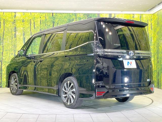 ヴォクシー ハイブリッドＳ－Ｚ　両側電動ドア　バックカメラ　衝突被害軽減システム　レーダークルーズ　禁煙車　ハーフレザーシート　コーナーセンサー　スマートキー　ＥＴＣ２．０　純正１７インチアルミ　オートハイビーム（18枚目）