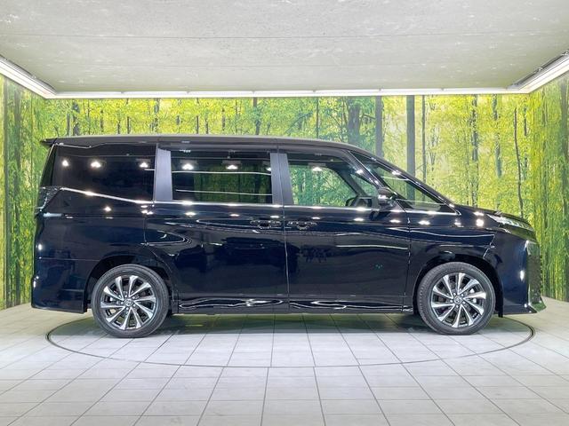 ヴォクシー ハイブリッドＳ－Ｚ　両側電動ドア　バックカメラ　衝突被害軽減システム　レーダークルーズ　禁煙車　ハーフレザーシート　コーナーセンサー　スマートキー　ＥＴＣ２．０　純正１７インチアルミ　オートハイビーム（24枚目）