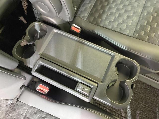 ヴォクシー ハイブリッドＳ－Ｚ　両側電動ドア　バックカメラ　衝突被害軽減システム　レーダークルーズ　禁煙車　ハーフレザーシート　コーナーセンサー　スマートキー　ＥＴＣ２．０　純正１７インチアルミ　オートハイビーム（41枚目）