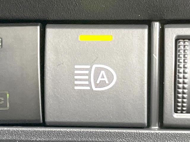 ヴォクシー ハイブリッドＳ－Ｚ　両側電動ドア　バックカメラ　衝突被害軽減システム　レーダークルーズ　禁煙車　ハーフレザーシート　コーナーセンサー　スマートキー　ＥＴＣ２．０　純正１７インチアルミ　オートハイビーム（47枚目）