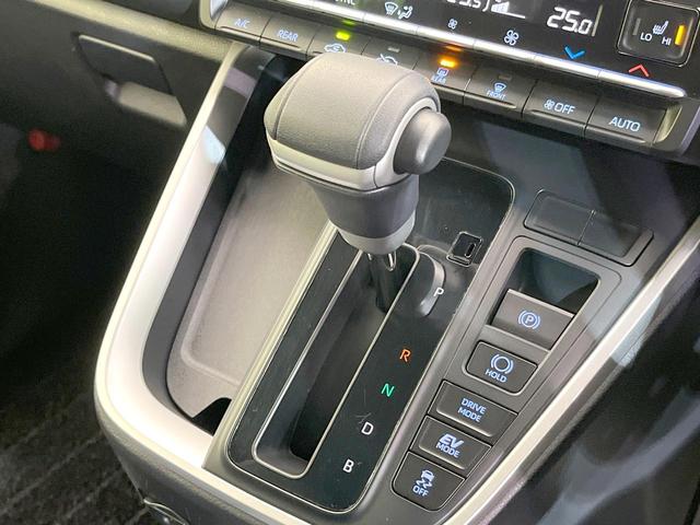 ヴォクシー ハイブリッドＳ－Ｚ　両側電動ドア　バックカメラ　衝突被害軽減システム　レーダークルーズ　禁煙車　ハーフレザーシート　コーナーセンサー　スマートキー　ＥＴＣ２．０　純正１７インチアルミ　オートハイビーム（54枚目）