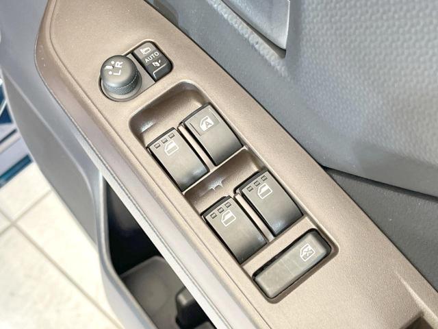 ルーミー Ｇ　Ｓ　両側電動ドア　衝突被害軽減システム　禁煙車　スマートキー　ＥＴＣ　クルコン　オートライト　オートエアコン　Ｂｌｕｅｔｏｏｔｈ　ＣＤ　ＤＶＤ再生　ブルーレイ再生　フルセグ（41枚目）