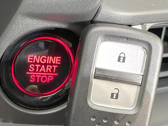 ＷＲ－Ｖ Ｘ　登録済未使用車　衝突被害軽減システム　コーナーセンサー　スマートキー　ＬＥＤヘッド　車線逸脱警報　オートライト　オートエアコン　パドルシフト（6枚目）