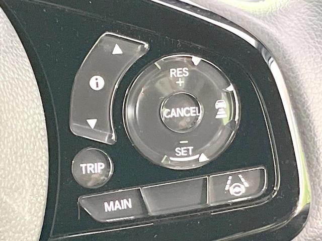 Ｎ－ＯＮＥ プレミアム　バックカメラ　衝突被害軽減システム　禁煙車　ハーフレザーシート　コーナーセンサー　スマートキー　ＬＥＤヘッド　ビルトインＥＴＣ　純正１４インチアルミ　オートハイビーム　車線逸脱警報　オートライト（7枚目）