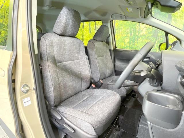 シエンタ ハイブリッドＺ　両側電動ドア　全周囲カメラ　衝突被害軽減システム　レーダークルーズ　禁煙車　コーナーセンサー　スマートキー　ＬＥＤヘッド　車線逸脱警報　オートライト　オートエアコン　Ｂｌｕｅｔｏｏｔｈ　フルセグ（8枚目）