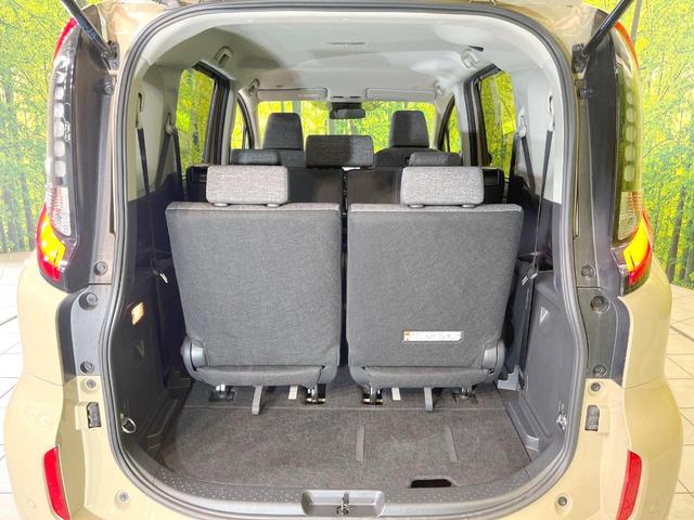 シエンタ ハイブリッドＺ　両側電動ドア　全周囲カメラ　衝突被害軽減システム　レーダークルーズ　禁煙車　コーナーセンサー　スマートキー　ＬＥＤヘッド　車線逸脱警報　オートライト　オートエアコン　Ｂｌｕｅｔｏｏｔｈ　フルセグ（11枚目）