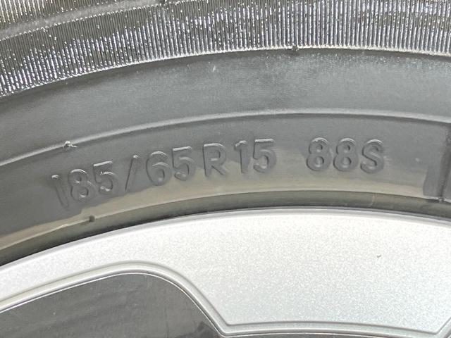 シエンタ ハイブリッドＺ　両側電動ドア　全周囲カメラ　衝突被害軽減システム　レーダークルーズ　禁煙車　コーナーセンサー　スマートキー　ＬＥＤヘッド　車線逸脱警報　オートライト　オートエアコン　Ｂｌｕｅｔｏｏｔｈ　フルセグ（39枚目）