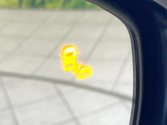 ヴェゼル ｅ：ＨＥＶ　Ｚ　登録済未使用車　全周囲カメラ　ホンダセンシング　電動リアゲート　ハーフレザーシート　コーナーセンサー　スマートキー　ＬＥＤヘッド　ＥＴＣ２．０　純正１８インチアルミ　オートハイビーム（5枚目）