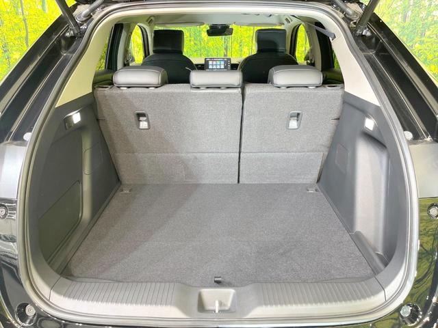 ヴェゼル ｅ：ＨＥＶ　Ｚ　登録済未使用車　全周囲カメラ　ホンダセンシング　電動リアゲート　ハーフレザーシート　コーナーセンサー　スマートキー　ＬＥＤヘッド　ＥＴＣ２．０　純正１８インチアルミ　オートハイビーム（10枚目）