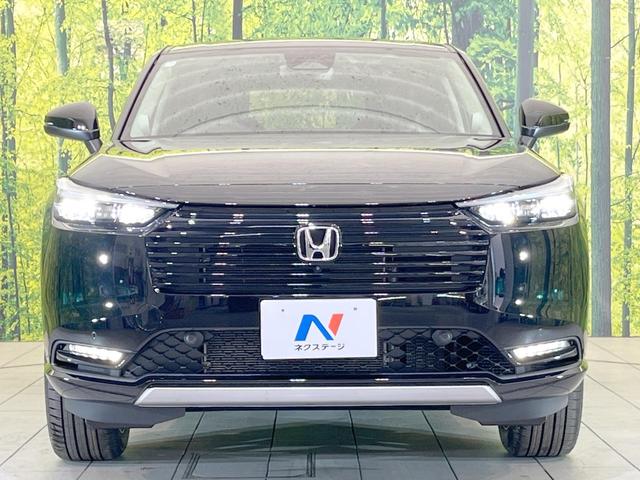 ヴェゼル ｅ：ＨＥＶ　Ｚ　登録済未使用車　全周囲カメラ　ホンダセンシング　電動リアゲート　ハーフレザーシート　コーナーセンサー　スマートキー　ＬＥＤヘッド　ＥＴＣ２．０　純正１８インチアルミ　オートハイビーム（25枚目）