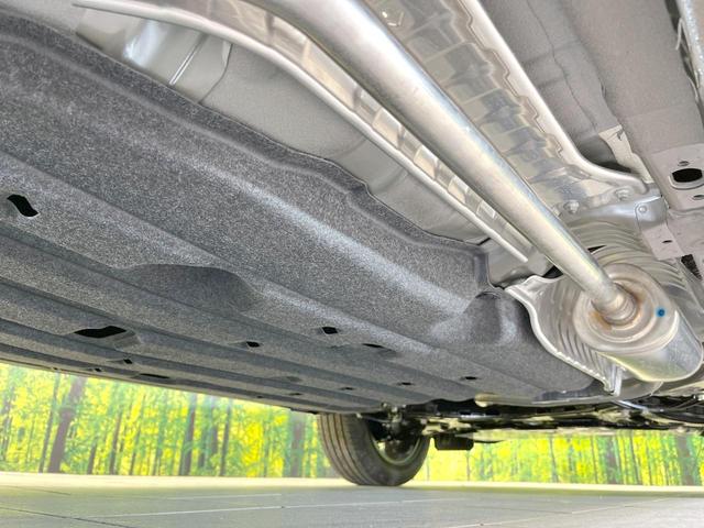 ヴェゼル ｅ：ＨＥＶ　Ｚ　登録済未使用車　全周囲カメラ　ホンダセンシング　電動リアゲート　ハーフレザーシート　コーナーセンサー　スマートキー　ＬＥＤヘッド　ＥＴＣ２．０　純正１８インチアルミ　オートハイビーム（32枚目）