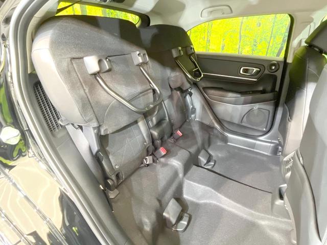 ヴェゼル ｅ：ＨＥＶ　Ｚ　登録済未使用車　全周囲カメラ　ホンダセンシング　電動リアゲート　ハーフレザーシート　コーナーセンサー　スマートキー　ＬＥＤヘッド　ＥＴＣ２．０　純正１８インチアルミ　オートハイビーム（40枚目）